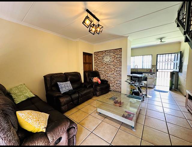 3 BEDROOM HOUSE FOR SALE IN ALBERTSDAL